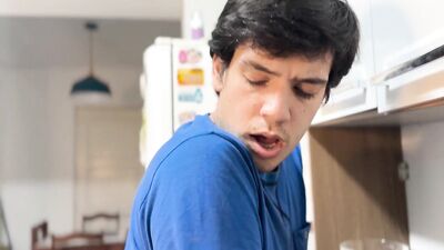 Mi primo me ayuda a sacar la proteina pero no de la licuadora
