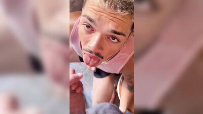 The twink sucking me at the bathroom