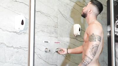 Delicious encounter in sauna threesome