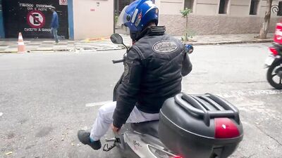 Entregas Proibidas - O Motoqueiro Sentou Sem Freio