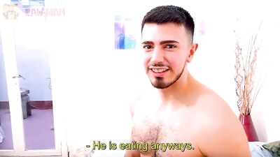 Straight muscular guy fucks hungry bottom bear