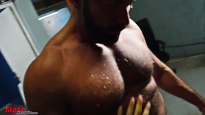 Billy Bouc & Mack Manus - Hard fucking by a straight guy