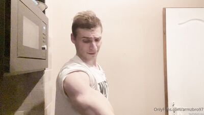 armzbro97 armzbro97 1548