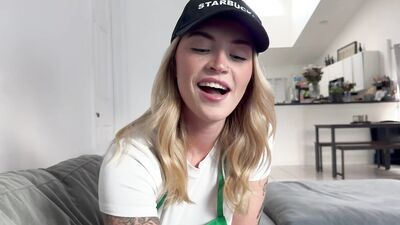 Barista girl cheats on boyfriend while he s at work I bet you would fuck me better anyway