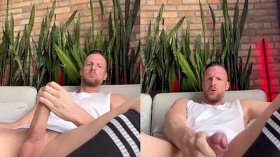 Tim Kruger Jerking and cum on black Sox - gay porn