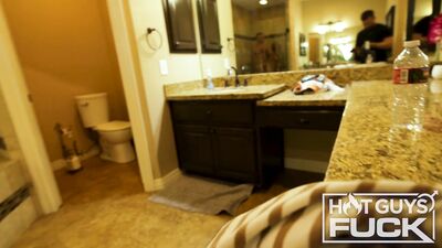 Straight Men Fuck - Roman Cain Gives Molly Mae A Taste Of His Dick Game